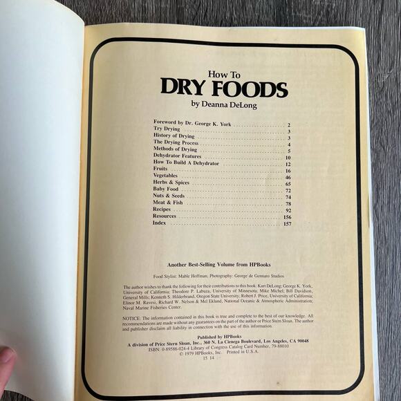 Vintage How To Dry Foods Book with Recipes Pre-Loved - Picture 3 of 3
